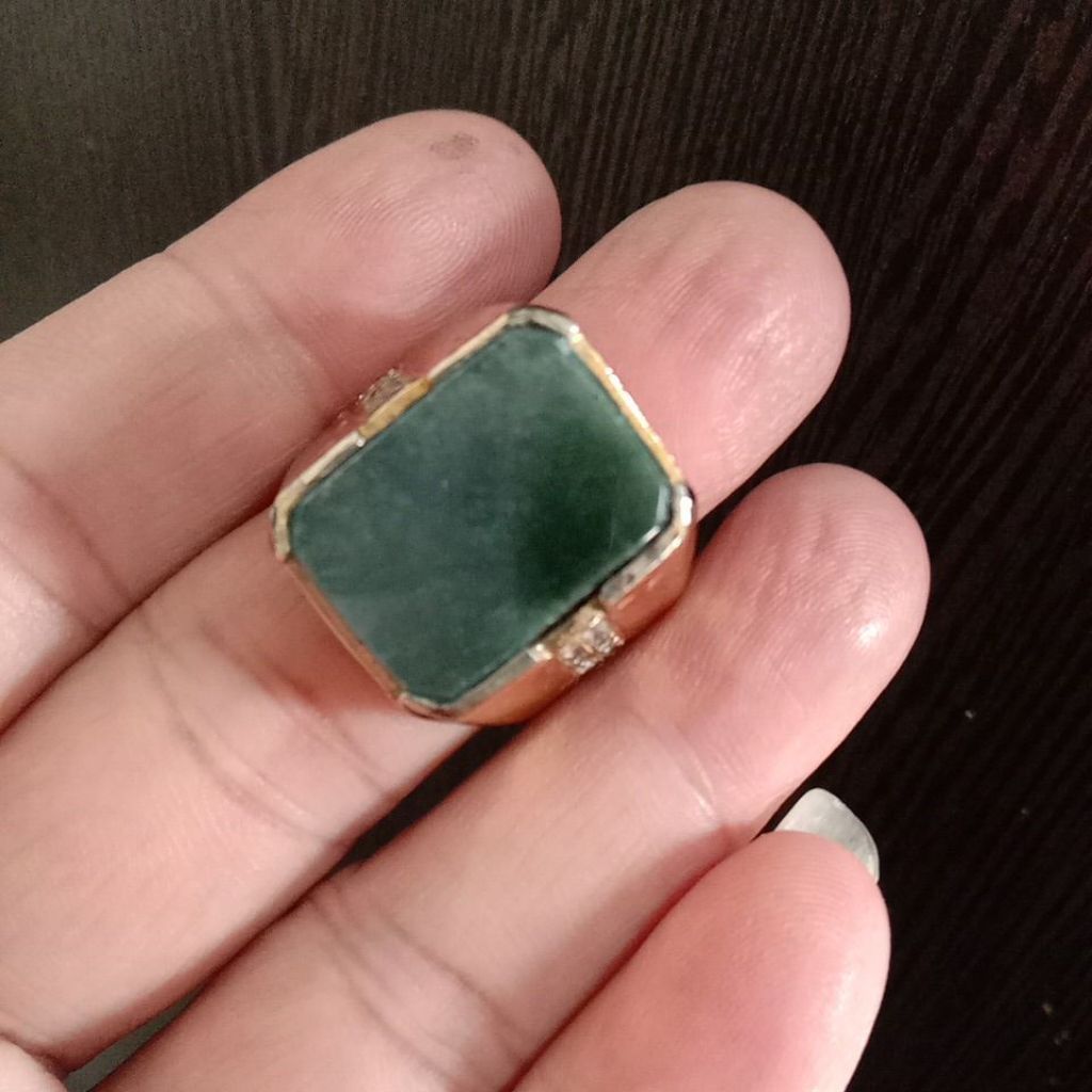 Natural Jadeite Jade Burma Type A / Cin Cin Giok Burma Type A