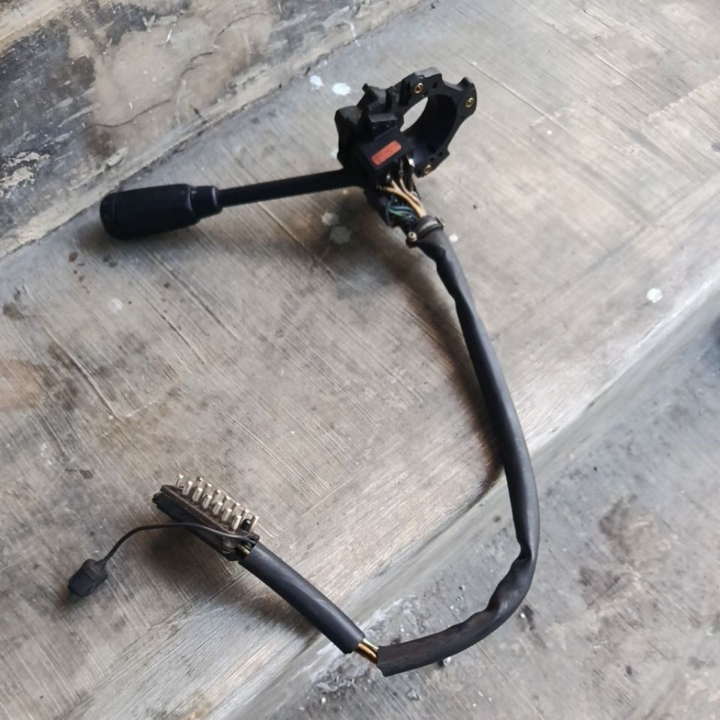 sakelar sein mercy w124 300e