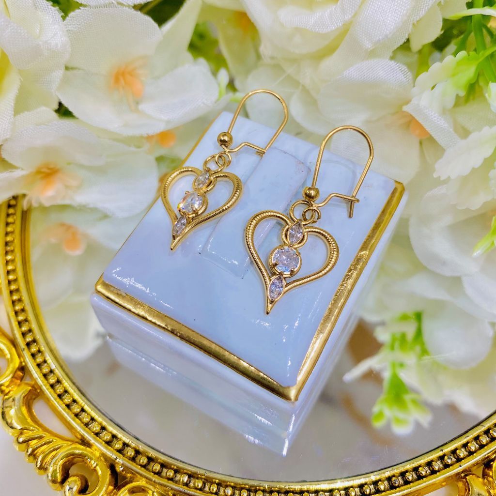 Anting love titanium
