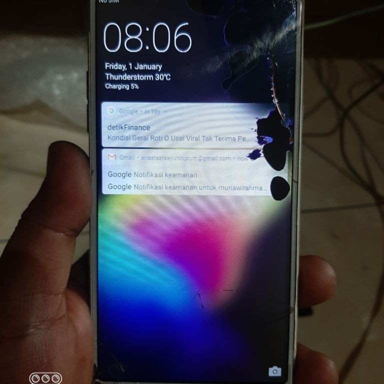 oppo f5 minus lcd sesuai gambar ram 4/64gb