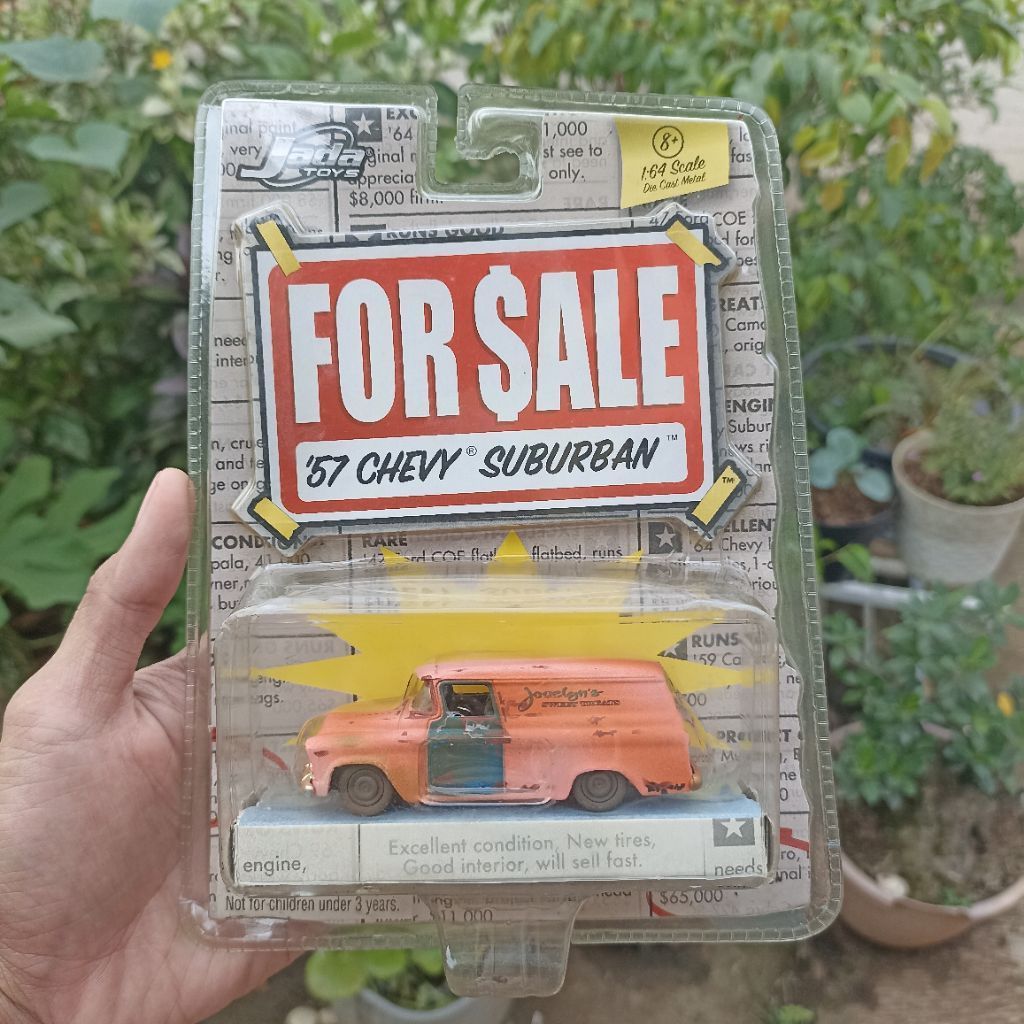 Jada toys 57' Chevy Suburban new loose mulus
