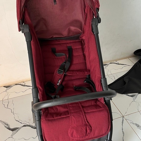 PRELOVED Stroller merk Cocolatte type iconic+ warna maroon
