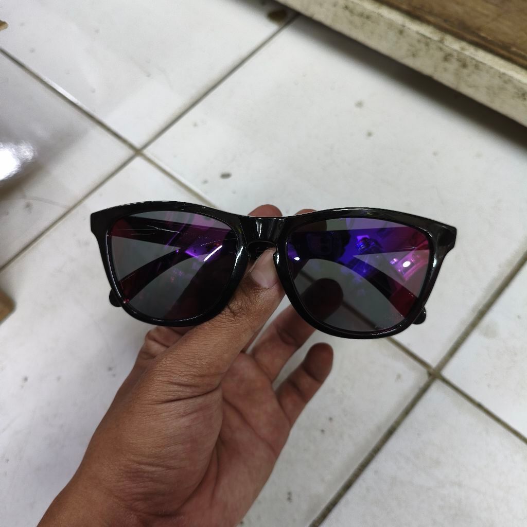 KACAMATA OAKLEY FROGSKIN SERIES KODOK HITAM LENSA UNGU MIROR