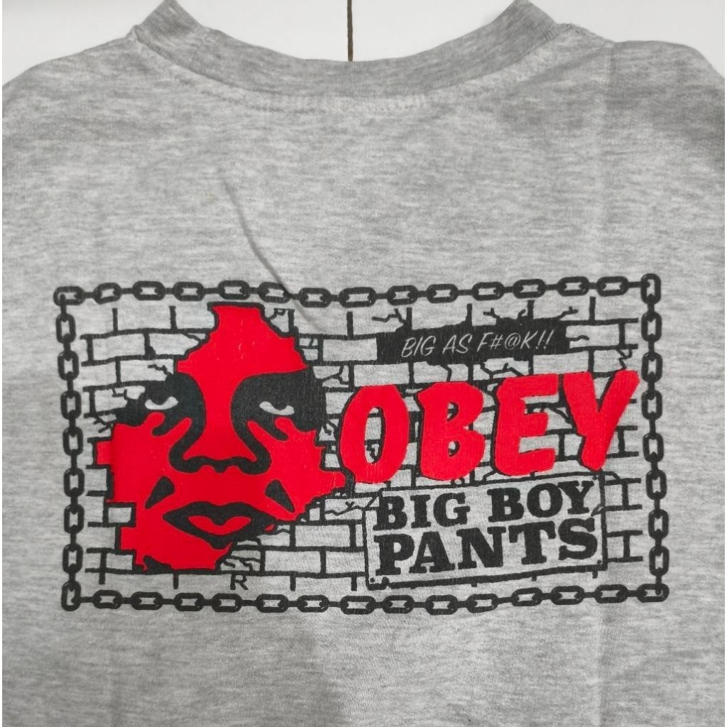 Crewneck Obey Preloved