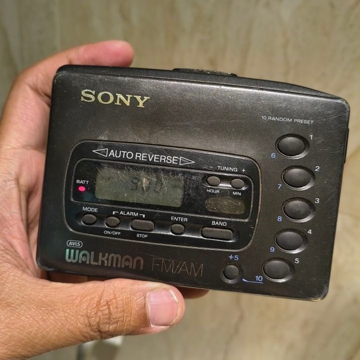 Walkman Sony WM-FX45 radio tape digital Mega bass (bahan bangunan)