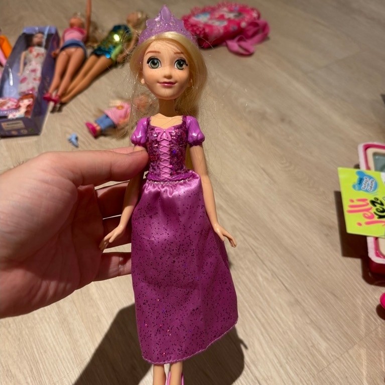 Boneka Princess Rapunzel Original Hasbro dengan Minus