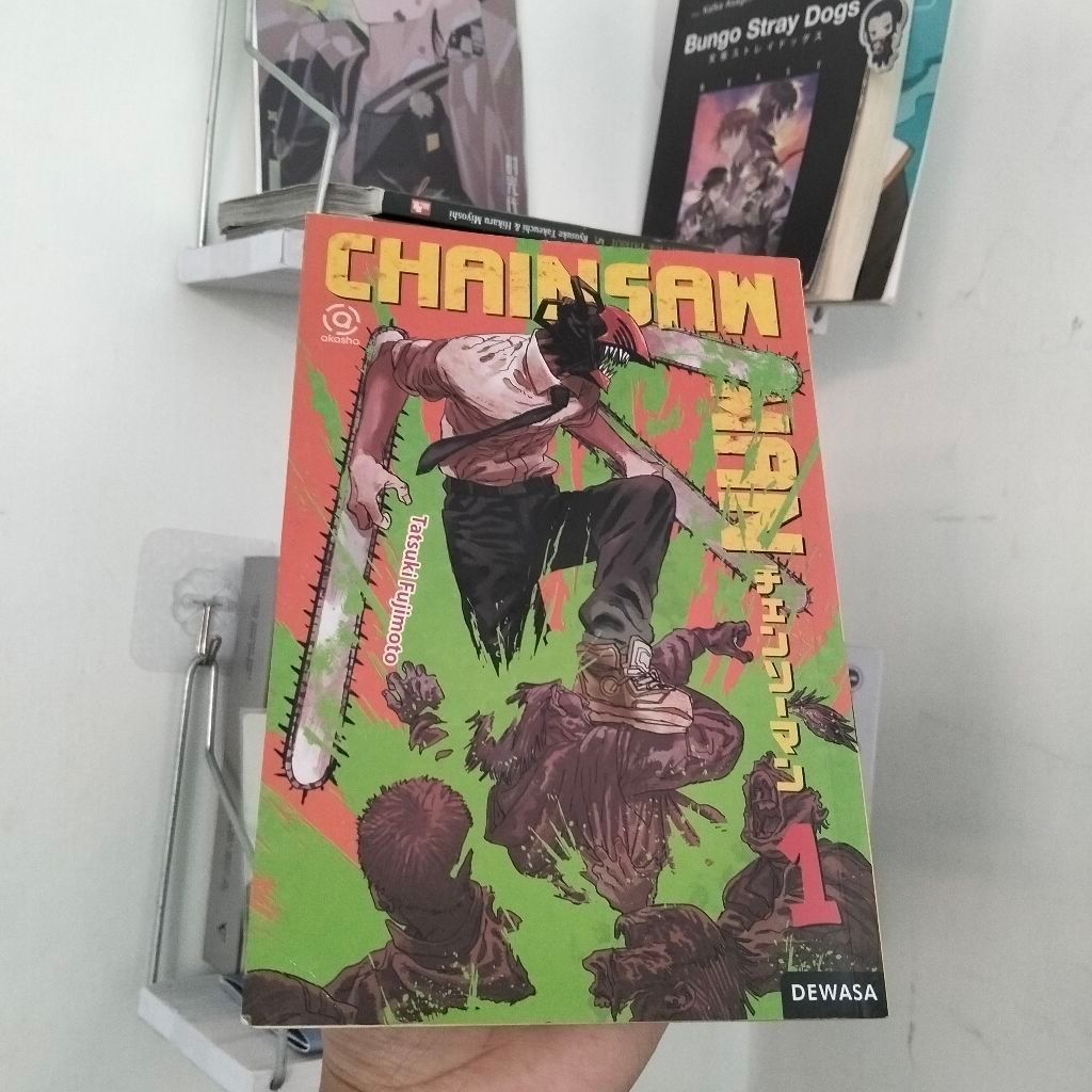Komik Chainsaw Man 01 bekas