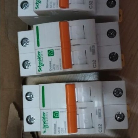 MCB Schneider C6-C32