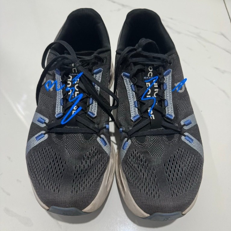 Preloved_running_shoes