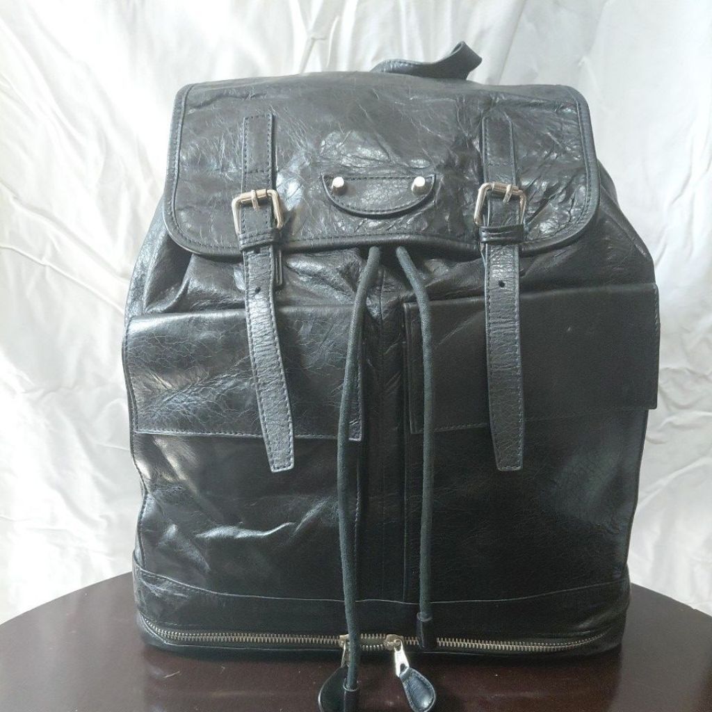 tas preloved / second bal3n ransel size 35 x 40 cm