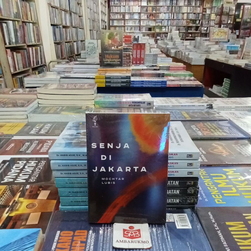 Senja Di Jakarta - Mochtar Lubis