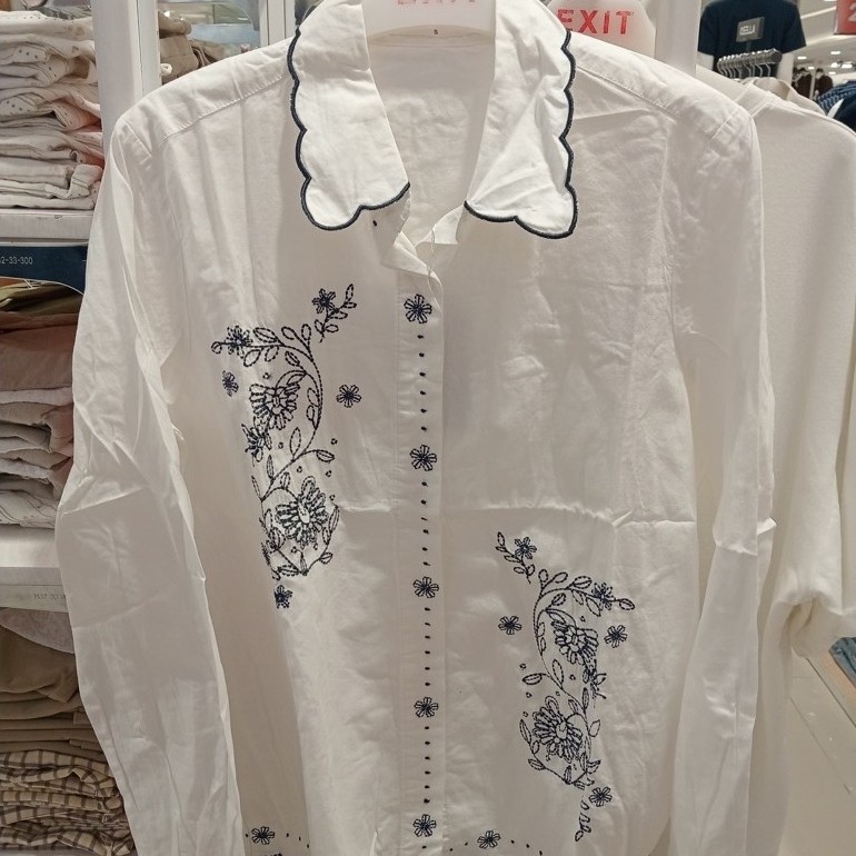 EXIT-blouse putih wanita