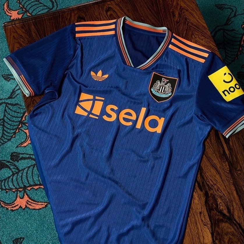 Newcastle United FC Third 25/26 Jersey | Retro | Vintage Edition | Jersey Bola | Authentic Jersey