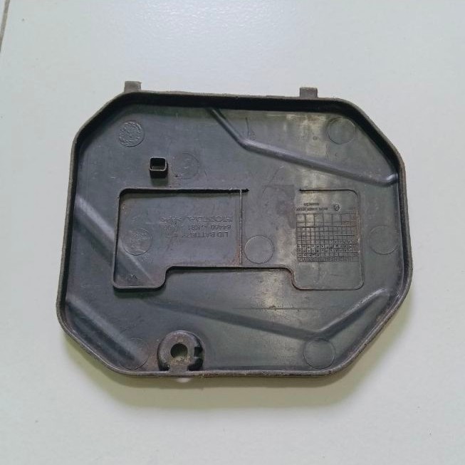 Cover tutup aki honda vario 110 led vario 110 fi original 2nd lepasan motor