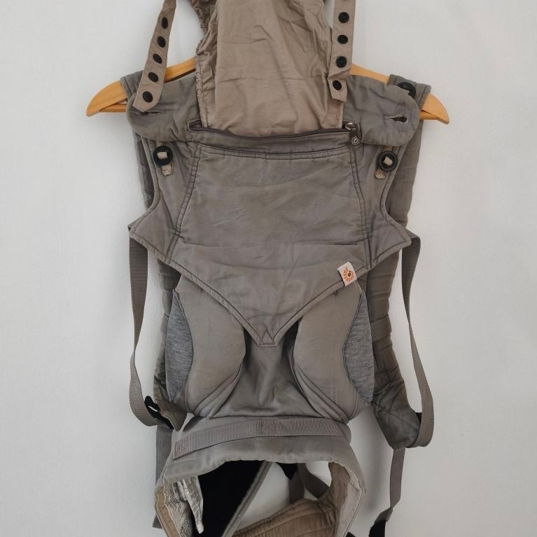 Gendongan bayi Preloved  Ergobaby 360 4 position SSC Hadap depan