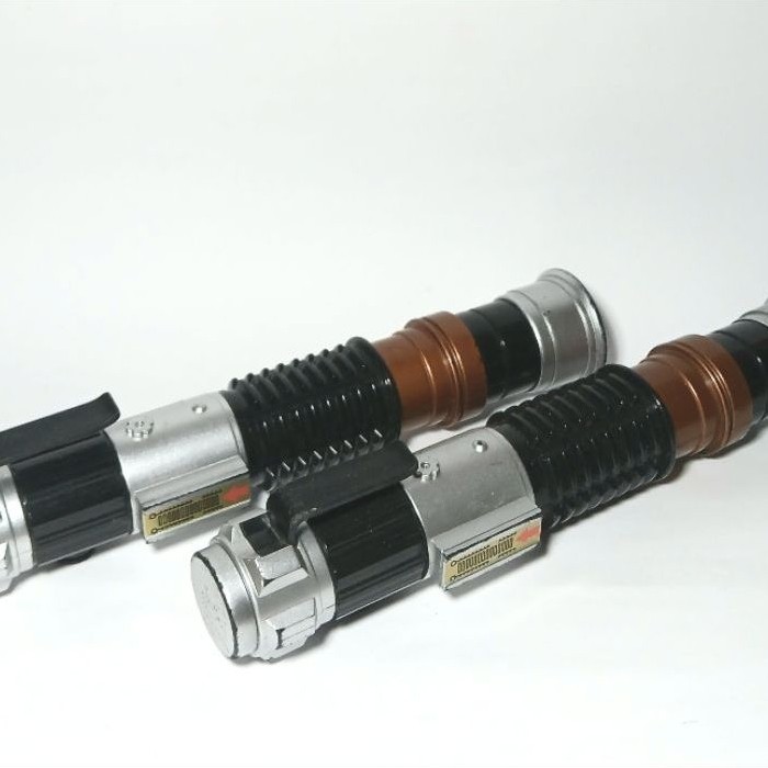 Hasbro star wars lightsaber wan kenobi tidak pakai baterai