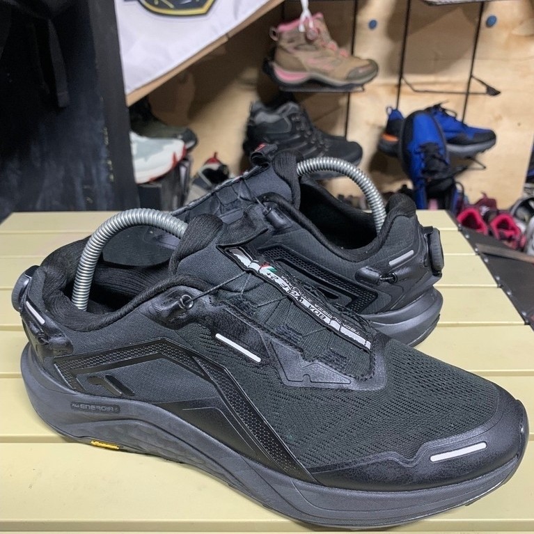 sepatu hiking trail FILA VIBRAM Boa 40,5/25,5cm