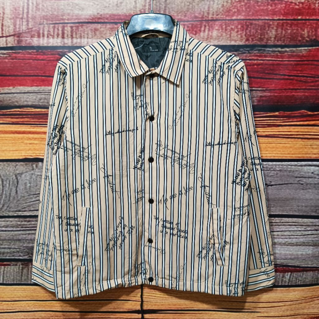 jaket coach ZIP FIVE tebal motif size L casual bagus