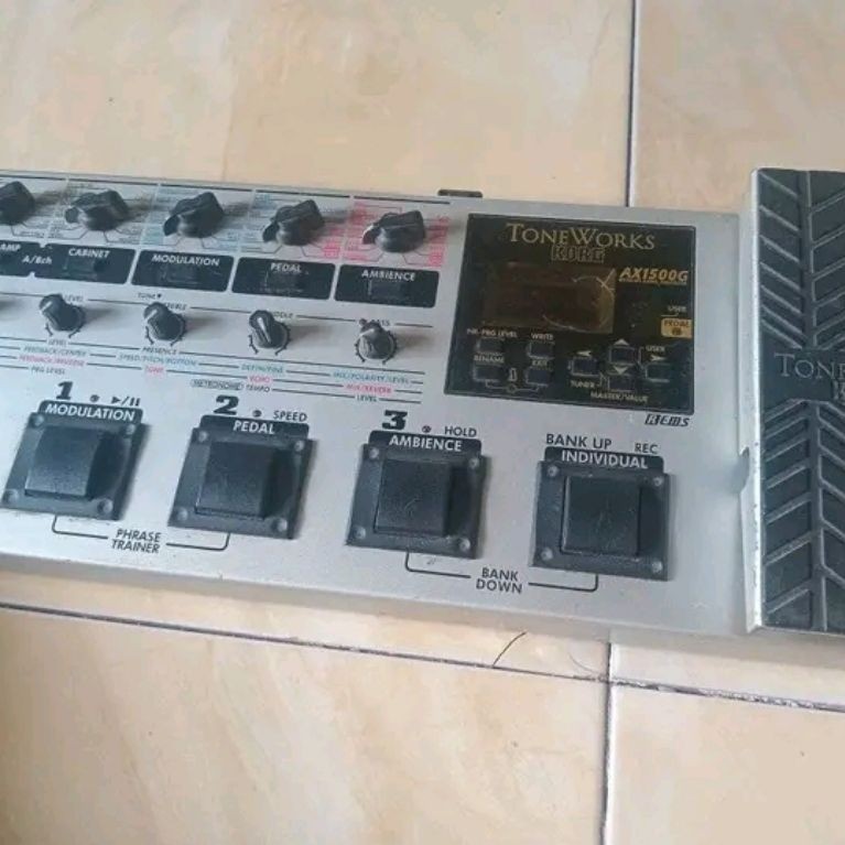 Multy Efek Gitar KORG Ax 1500g