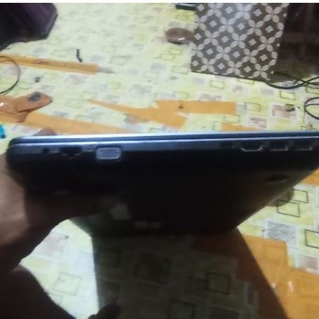 Laptop Asus X441B Amd A6 bahan