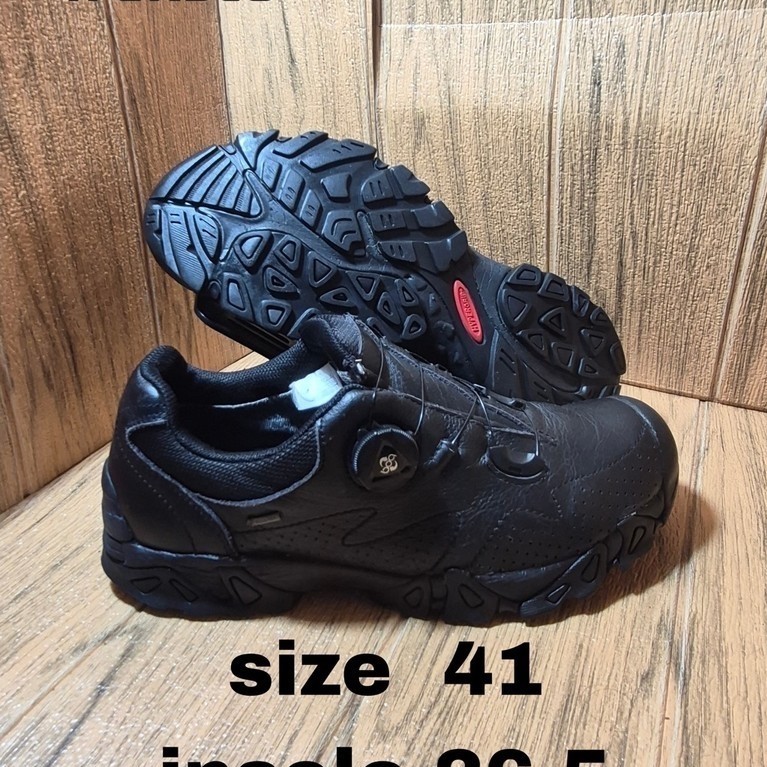 TREKSTA UK 41 SEPATU OUTDOOR SAFETY TREKSTA