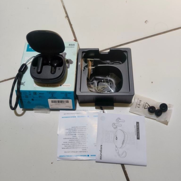 Anker Soundcore r50i second minus kanan hilang