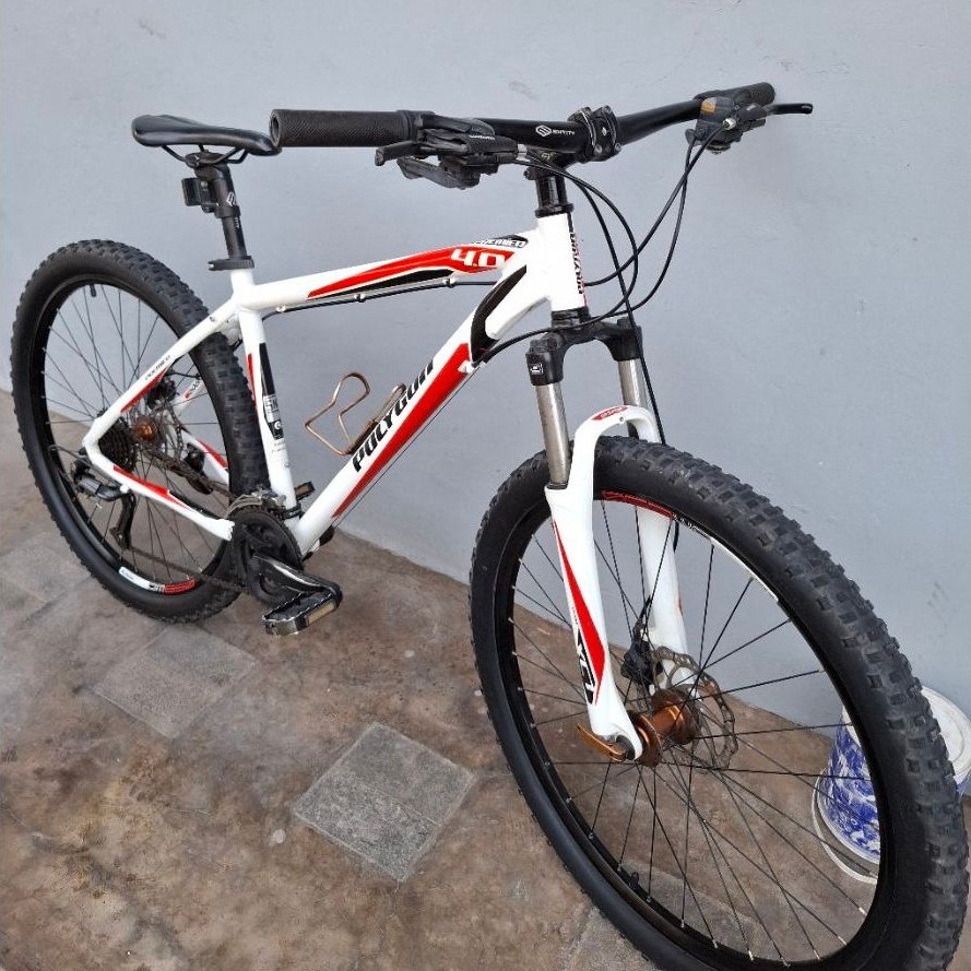 Polygon Premier 4 Shimano Altus