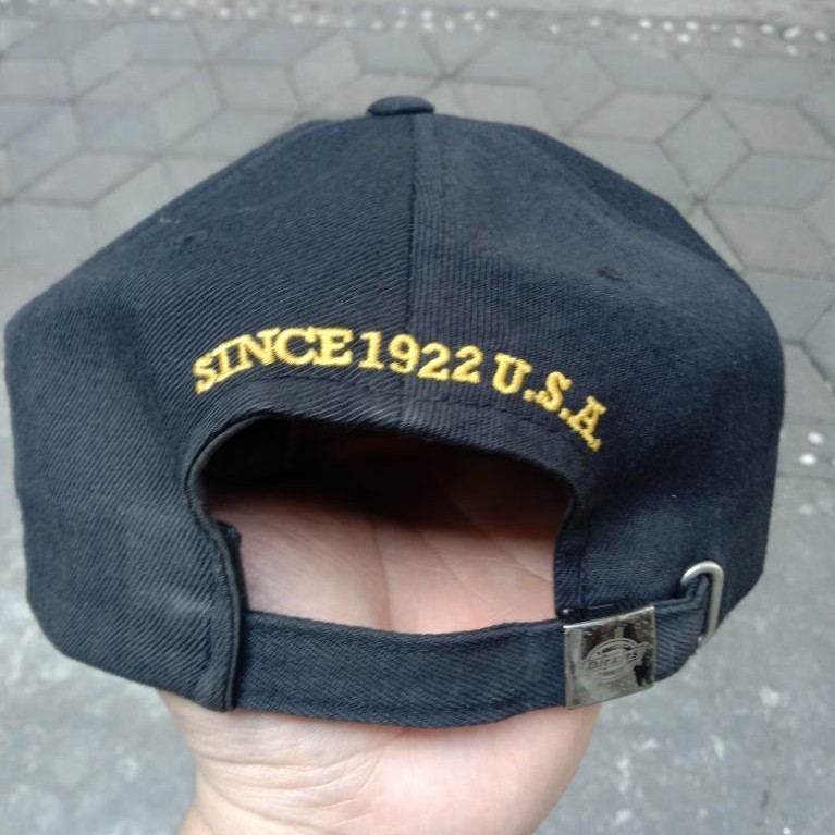 topi dickies