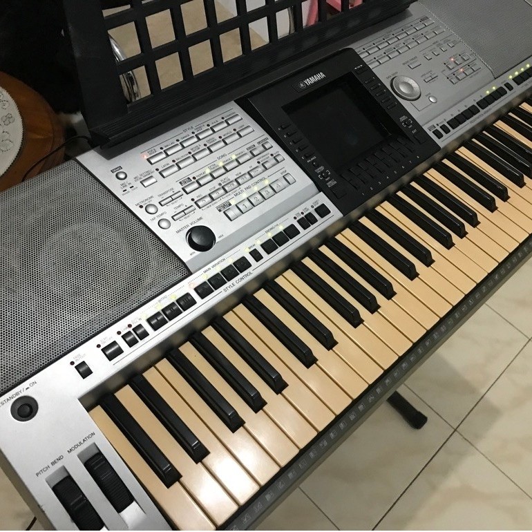 KYBOARD YAMAHA PSR 3000