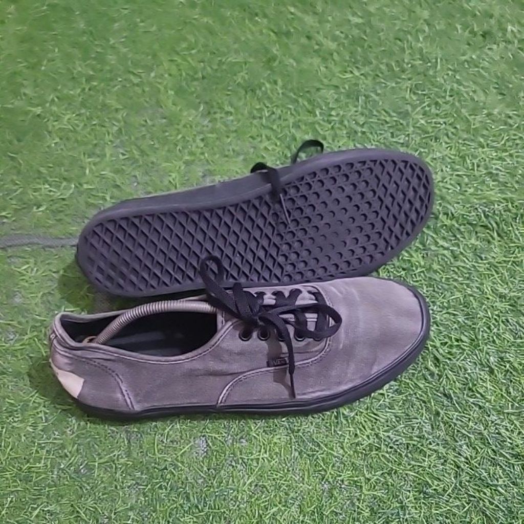sepatu sneakers vans authentick size 47