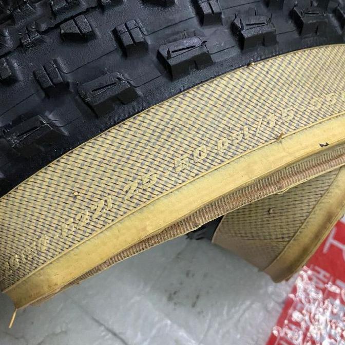 Ready VeeTireCo RAIL ROCCO 29 x 2.25 57-622 Tubeless Ready Skinwall Synthesis B-Proof Aramid Belt 65
