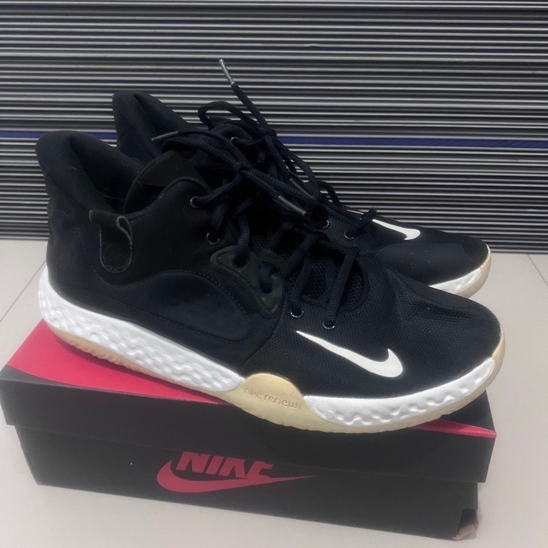 Sepatu Basket Second Size 45
