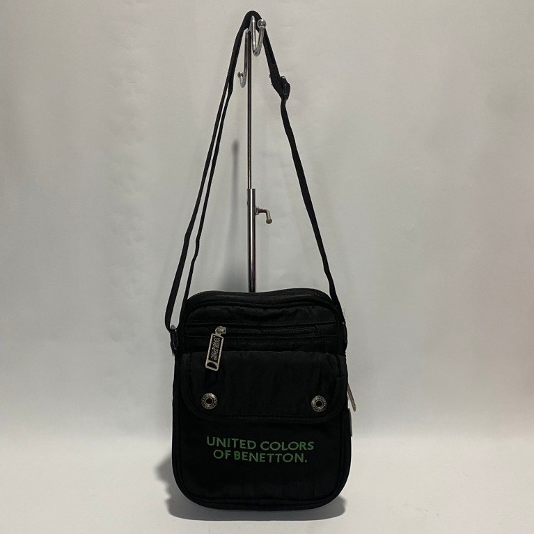 tas sling bag UCB United Colors of Benetton
