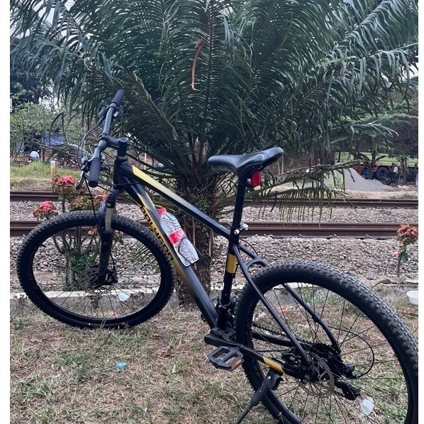 Sepeda MTB Polygon Cascade 4 Size L 27,5