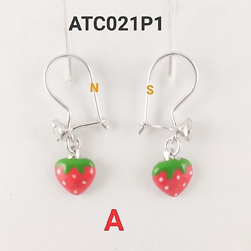 Anting Anak Strawberry - Perak / Silver 925 Lapis Emas