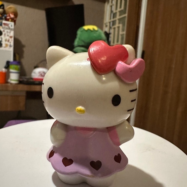 Hello Kitty Gaun Ungu Hati Koleksi