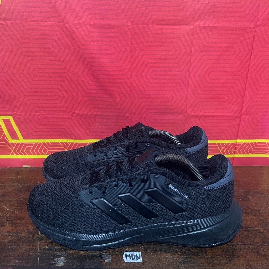Sepatu Adidas Response Runner size 45