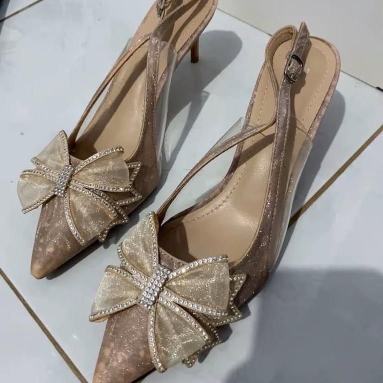 preloved size 40 (minus box)