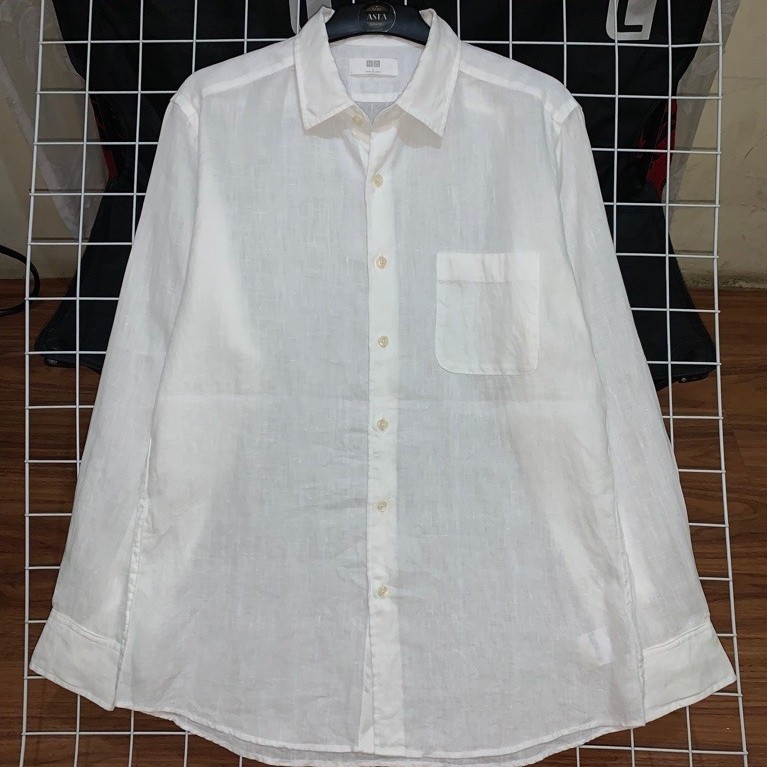 kemeja lengan panjang pria Uniklo linen putih preloved