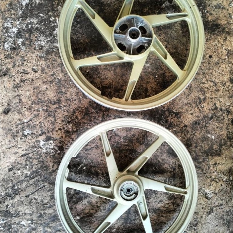 Velg pelek suzuki Satria 2tak DD double disc hiu lscm lumba