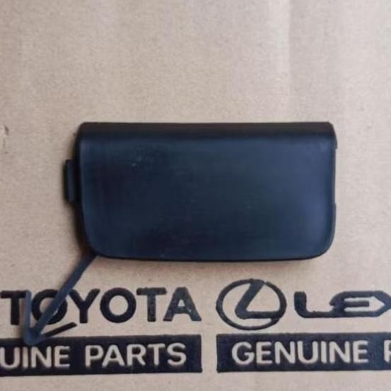 Tutup towing bemper belakang avanza type S original