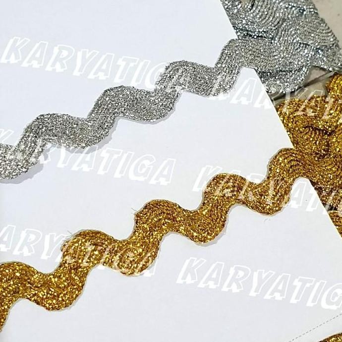 

Produk Unggulan] Renda Biku / Renda Zig Zag Emas / Perak Lebar 1.2 cm (+/- 20 Yard)