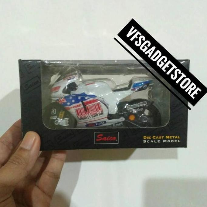 DIECAST CASEY STONER CUSTOM PHILIPS ISLAND 2009 MILKY BAR SKALA 1:18 ORIGINAL DAN TERPERCAYA