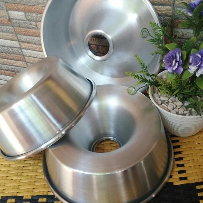 

Loyang Tulbanloyang Bima 1 Set Isi 3 Pcs Ukuran 1820 Dan 22 Cm