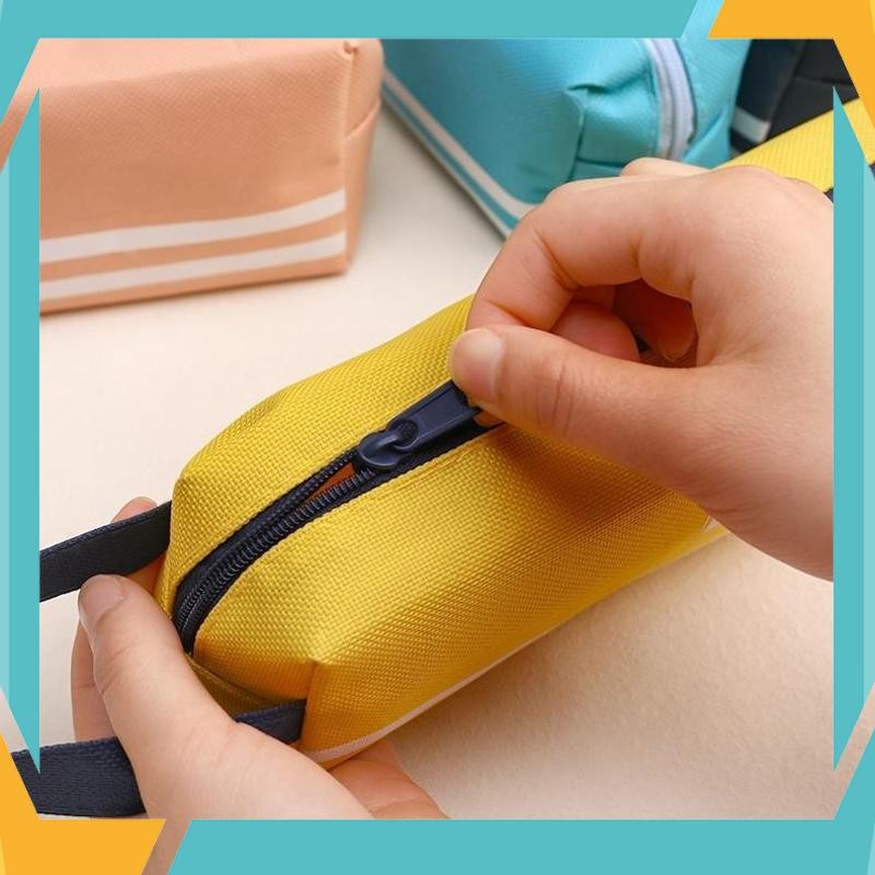 

Termurah Tas Pensil Oxford Kapasitas Besar - Tempat Alat Tulis Sekolah, Ringan & Portable EBL-51