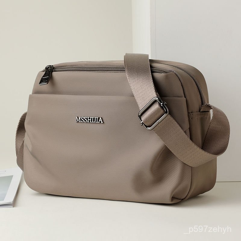 Tas Selempang Wanita Fashion Kain Nylon Tahan Air Tas Persegi Kecil