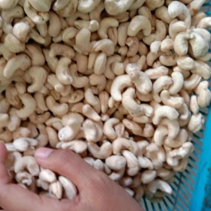 

Kacang Mete Mentah Kering Food Snack Allshop