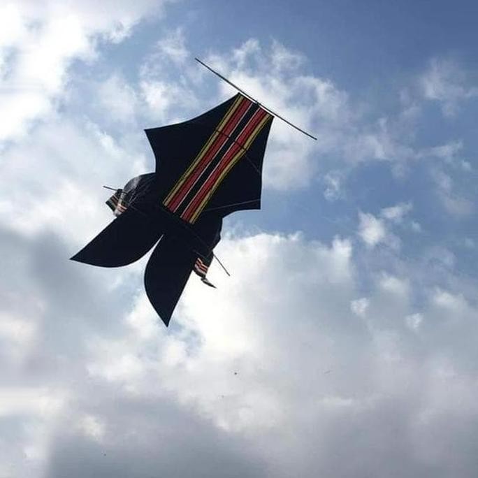 Layangan Bebean Rangka Rakit Sendiri - Lebar Sayap 110 cm Tinggi 140 cm