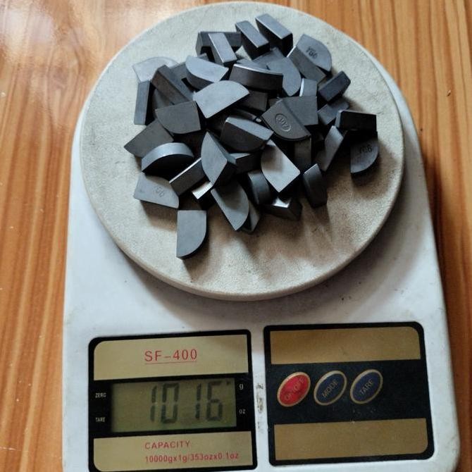 pisau Bubut/Betel Widia ceremented A420