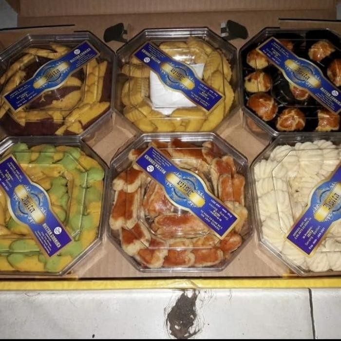 

ES PAKETAN KUE KERING UNTUK LEBARAN ISI 6 TOPLES PAKET HAMPERS IDUL FITRI
